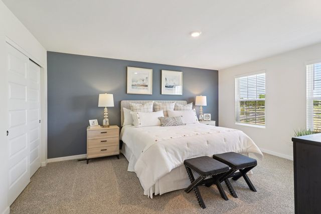 1728 Baler Avenue, Aurora, IL 60503