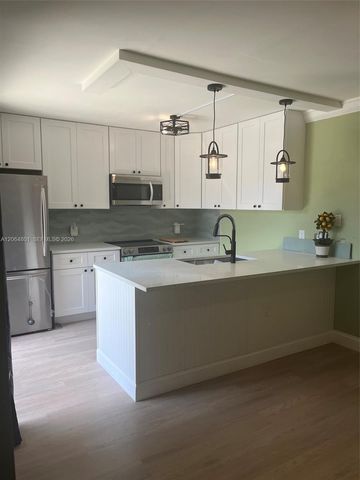 4213 42nd Way, West Palm Beach, FL 33407