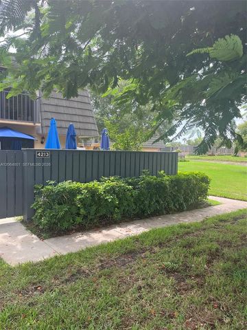 4213 42nd Way, West Palm Beach, FL 33407