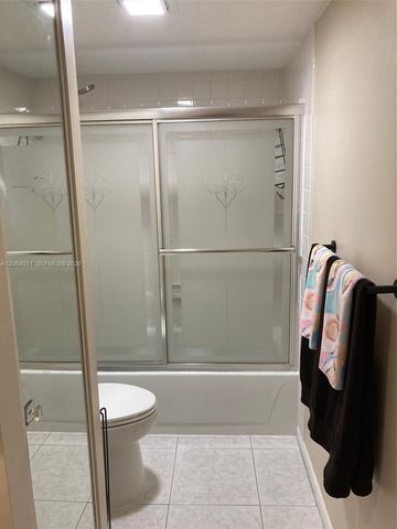 4213 42nd Way, West Palm Beach, FL 33407