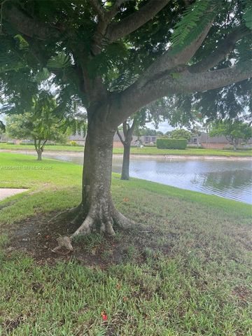 4213 42nd Way, West Palm Beach, FL 33407
