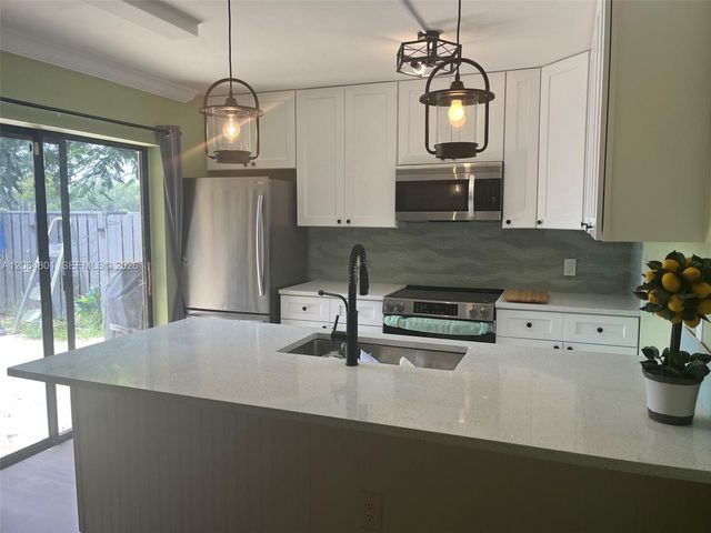 4213 42nd Way, West Palm Beach, FL 33407
