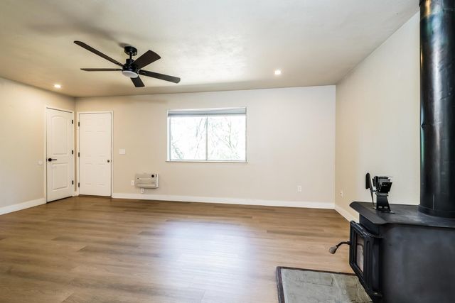 17520 Anona Ct, Grass Valley, CA 95949