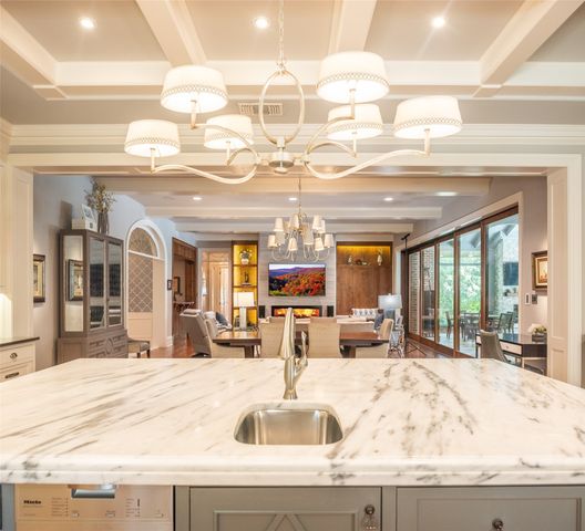 480 Oakwood Circle, Fairview, TX 75069