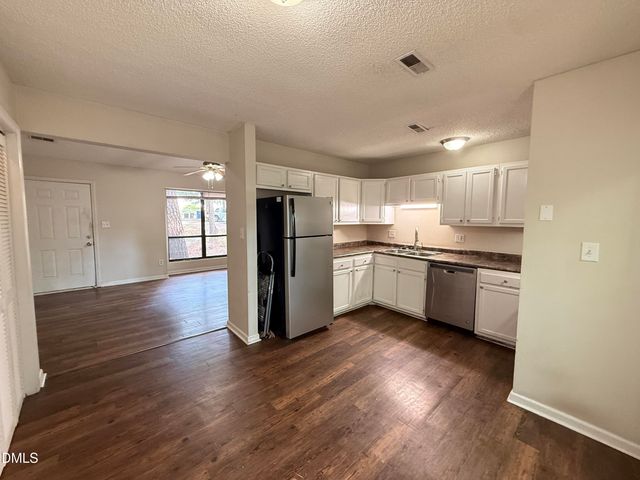 4822 Hollenden Drive C, Raleigh, NC 27616