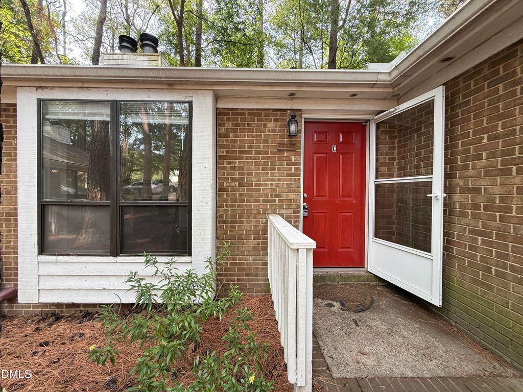 4822 Hollenden Drive C, Raleigh, NC 27616