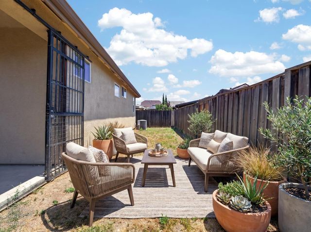 2230 Middlebury Way, Stockton, CA 95212