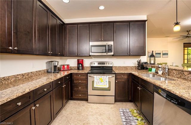 8986 Cambria CIR 2203, Naples, FL 34113