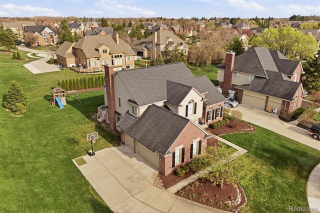 13982 Pleasant View Court, Plymouth Charter Township, MI 48170