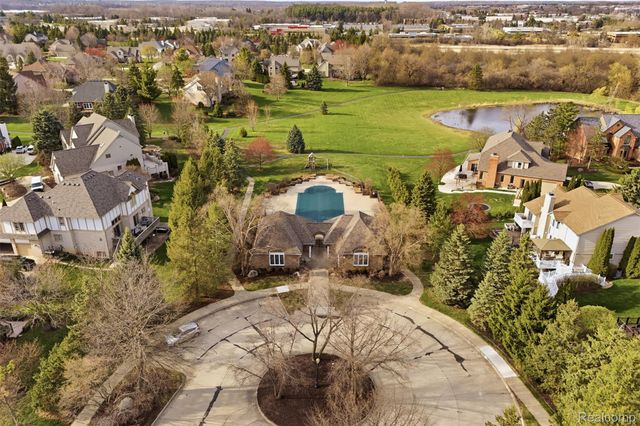 13982 Pleasant View Court, Plymouth Charter Township, MI 48170