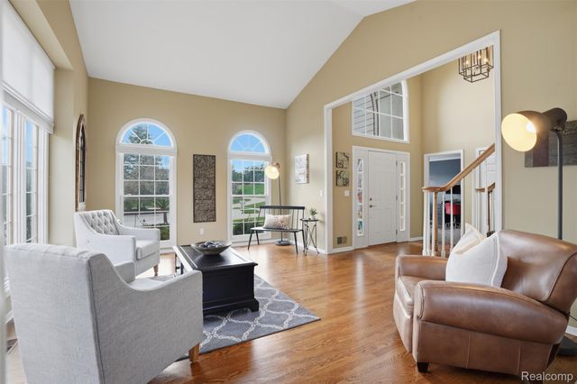 13982 Pleasant View Court, Plymouth Charter Township, MI 48170