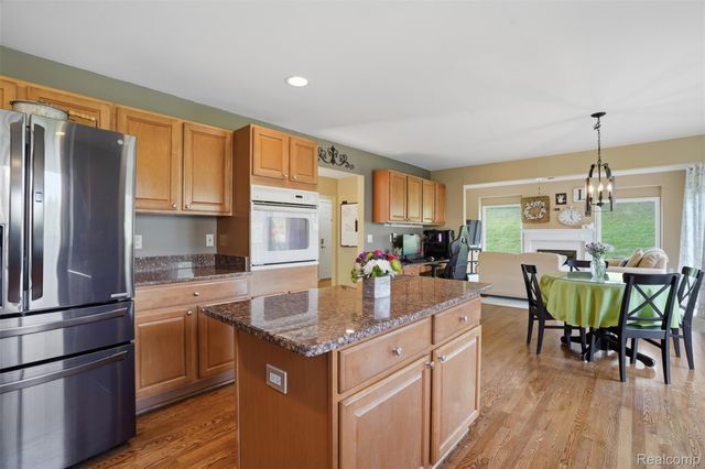 13982 Pleasant View Court, Plymouth Charter Township, MI 48170