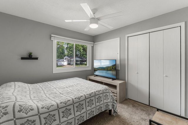 1010 Ferndale Street N, Maplewood, MN 55119