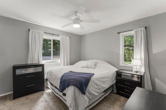 1010 Ferndale Street N, Maplewood, MN 55119
