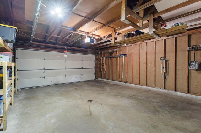 1010 Ferndale Street N, Maplewood, MN 55119