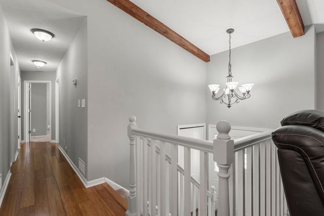 1010 Ferndale Street N, Maplewood, MN 55119