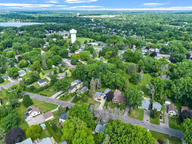 1010 Ferndale Street N, Maplewood, MN 55119