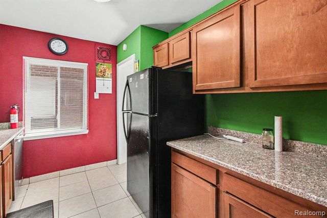 16548 Lesure Street, Detroit, MI 48235