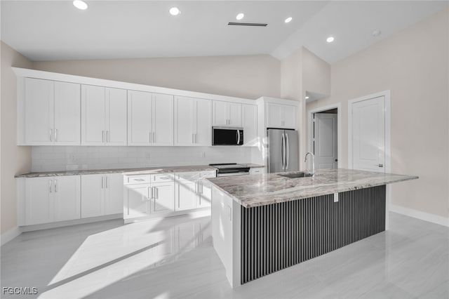 848 NE 6th AVE, Cape Coral, FL 33909