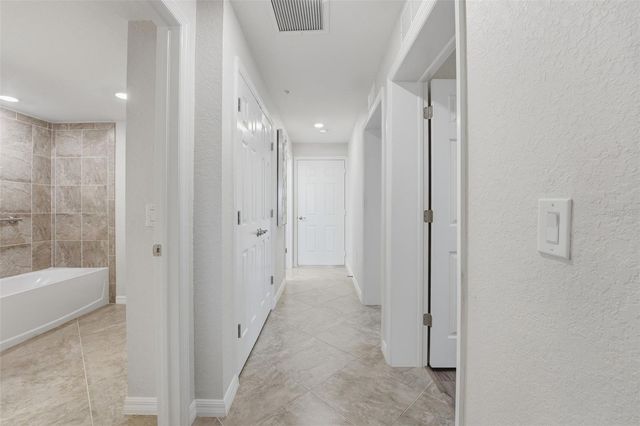 10792 TARFLOWER DRIVE 101, Venice, FL 34293