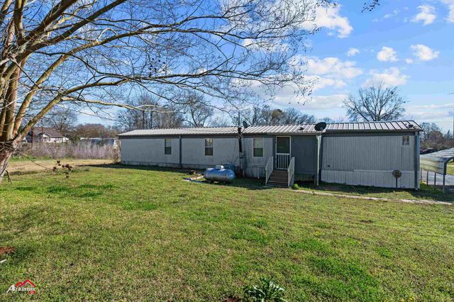 300 W Henderson ST, Mount Enterprise, TX 75681