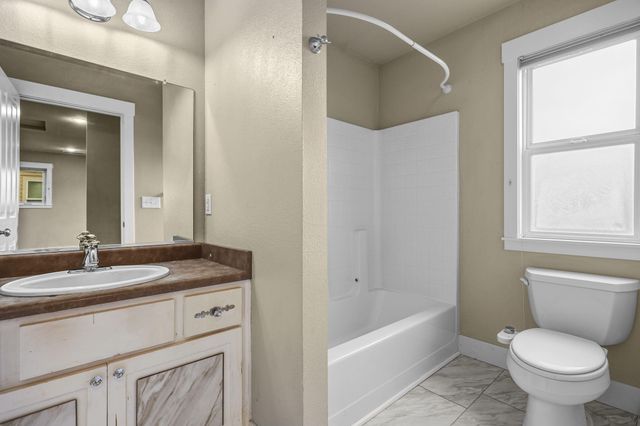 864 Kite Lane, Redding, CA 96001