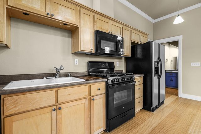 864 Kite Lane, Redding, CA 96001