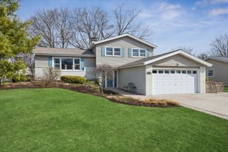 710 Maple Lane, Darien, IL 60561