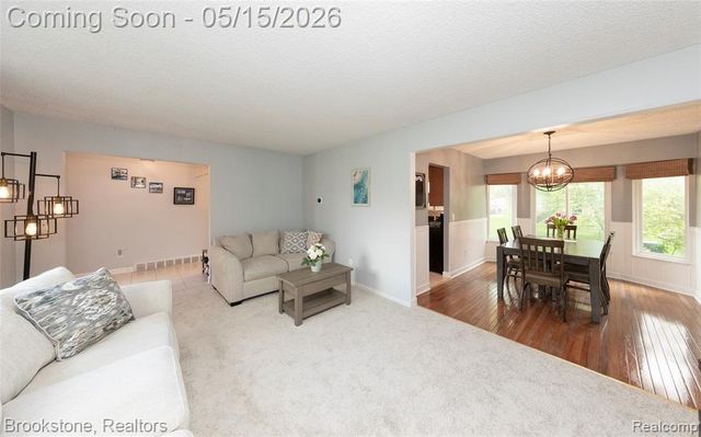 42088 Greenwood, Canton, MI 48187