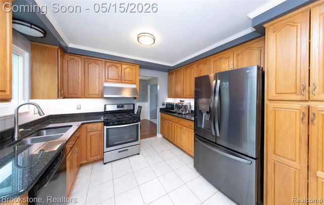42088 Greenwood, Canton, MI 48187