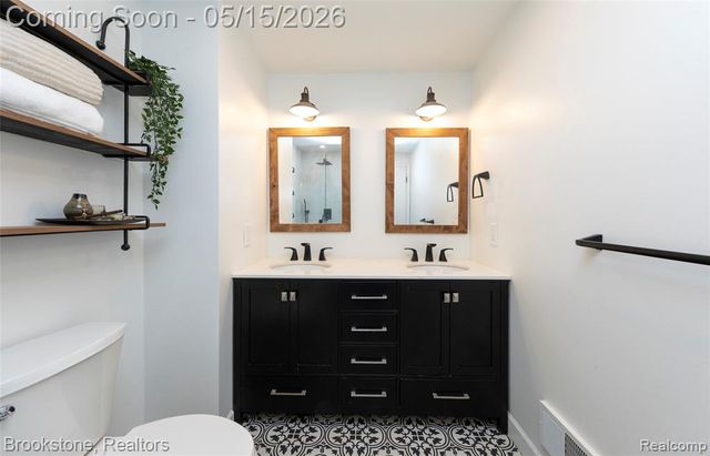 42088 Greenwood, Canton, MI 48187