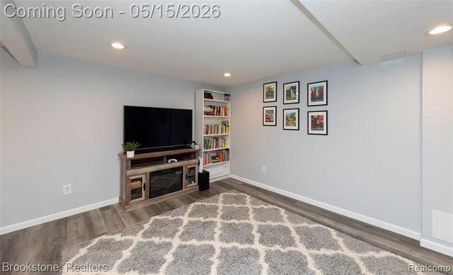42088 Greenwood, Canton, MI 48187