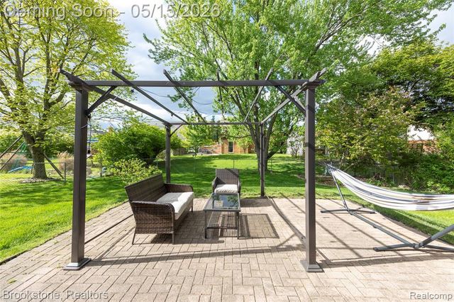 42088 Greenwood, Canton, MI 48187