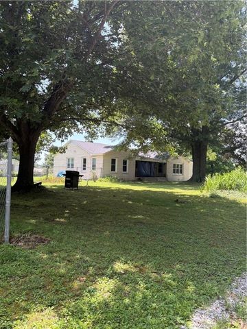 671 Sands Road, Cave Springs, AR 72718