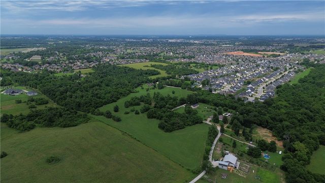 671 Sands Road, Cave Springs, AR 72718