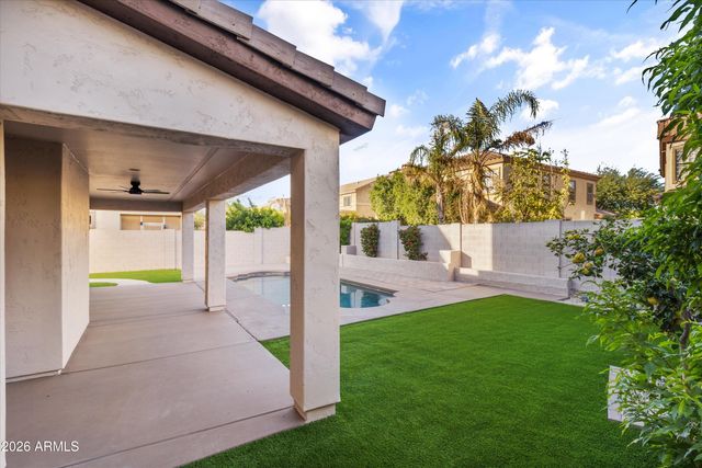 17646 W STATLER Drive, Surprise, AZ 85388