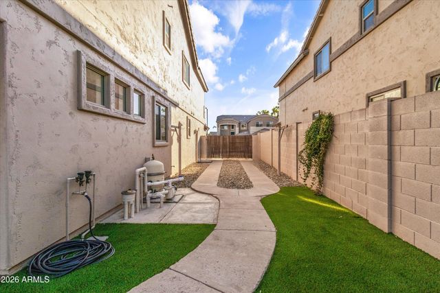 17646 W STATLER Drive, Surprise, AZ 85388