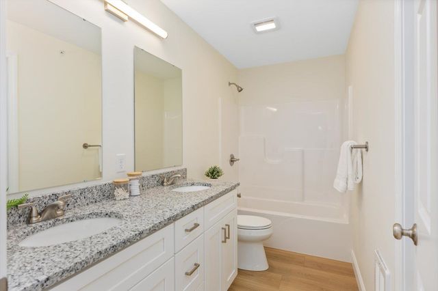 21 Lucy Lane, Peterborough, NH 03458