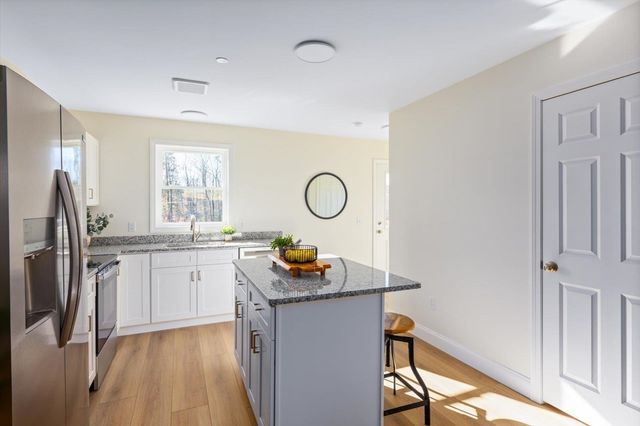 21 Lucy Lane, Peterborough, NH 03458