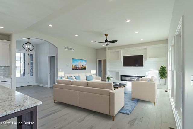 119 Dalton Dr, Fisherville, KY 40023