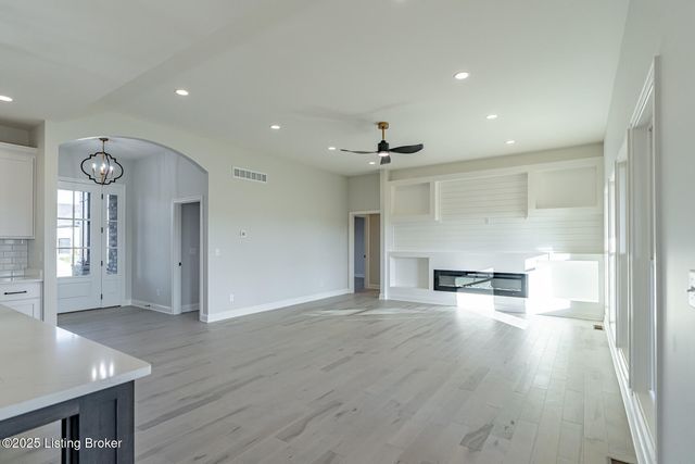 119 Dalton Dr, Fisherville, KY 40023