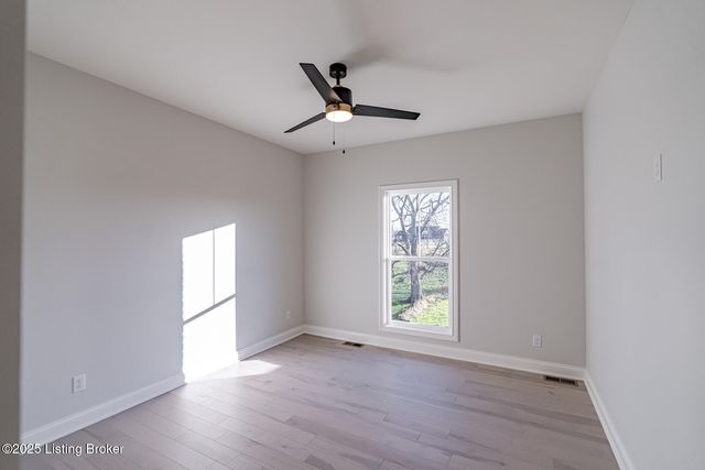 119 Dalton Dr, Fisherville, KY 40023