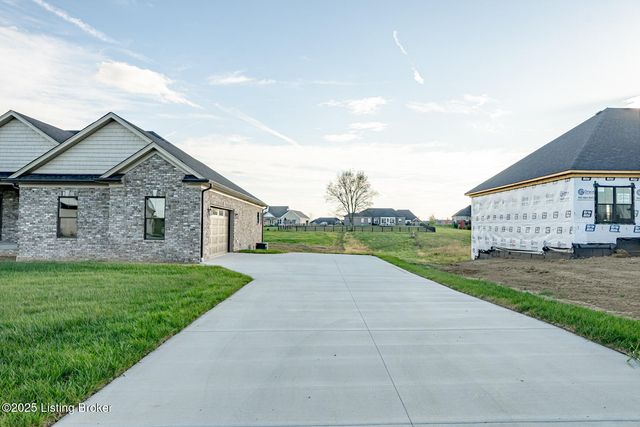 119 Dalton Dr, Fisherville, KY 40023