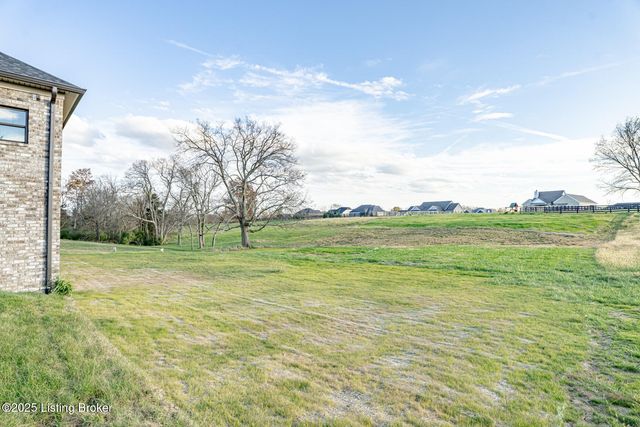 119 Dalton Dr, Fisherville, KY 40023