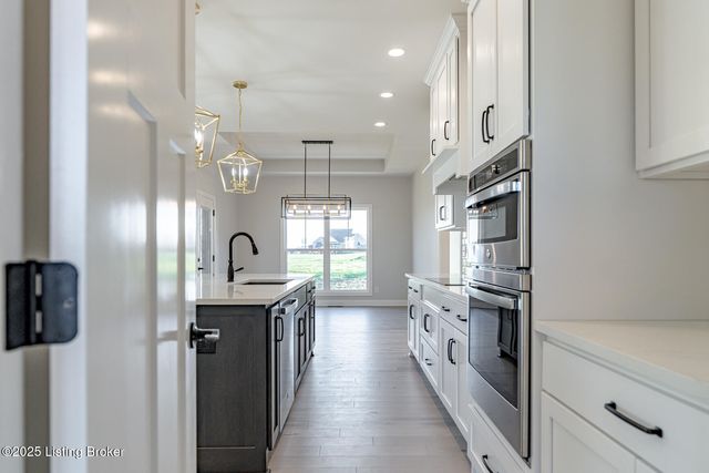 119 Dalton Dr, Fisherville, KY 40023