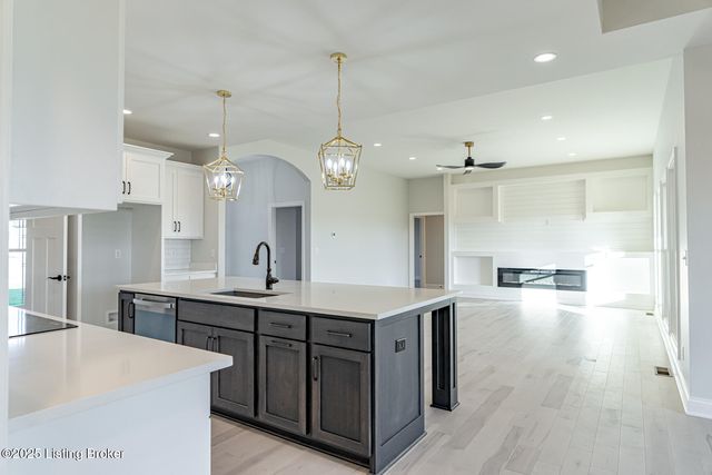 119 Dalton Dr, Fisherville, KY 40023