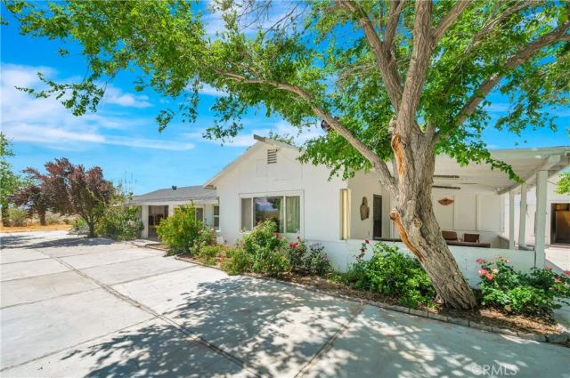 4150 W Avenue D8, Lancaster, CA 93536