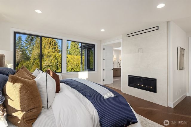 13848 SE 10th Street, Bellevue, WA 98005