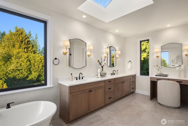 13848 SE 10th Street, Bellevue, WA 98005