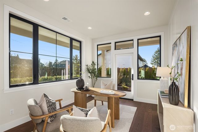 13848 SE 10th Street, Bellevue, WA 98005